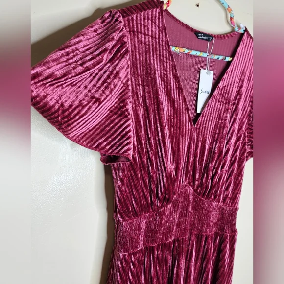 Simplee Maxi Velvet Dress Wine Color Size M NWT - Picture 4 of 6